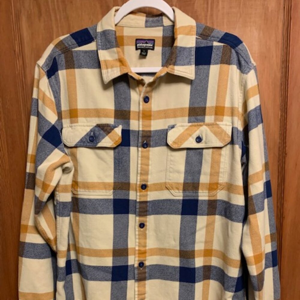 Patagonia Button-up Winter/Fall shirt, Large, Cream, Yellow, and Dark Blue